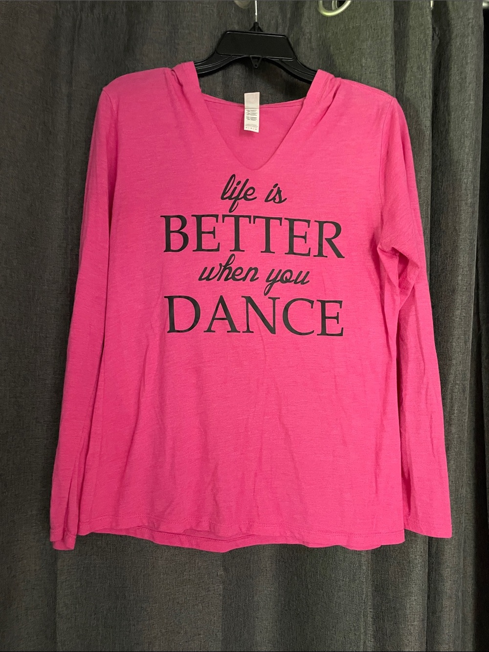 Women's Pink V-Neck Long Sleeve Tee with Dance Graphic
